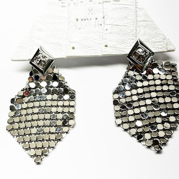 LUV AJ x Express Chainmaille Silver Crystal Earrings NEW - Picture 4 of 7